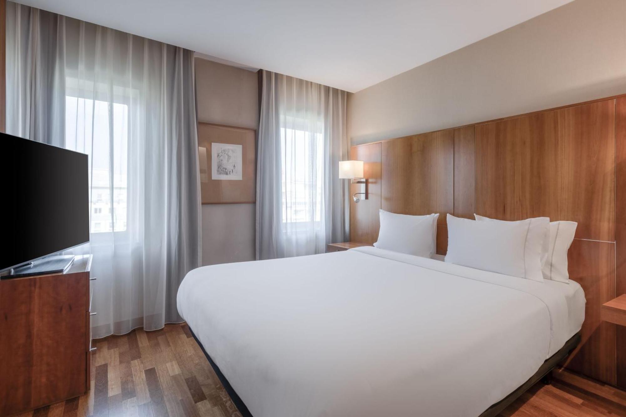 Ac Hotel Aitana By Marriott Madrid Exterior foto