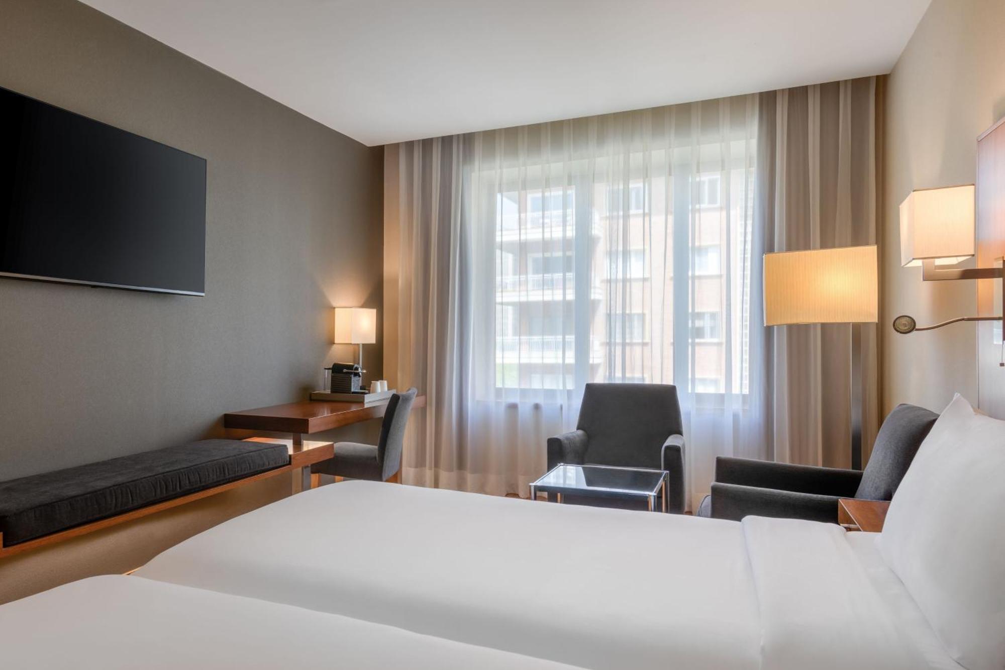 Ac Hotel Aitana By Marriott Madrid Exterior foto